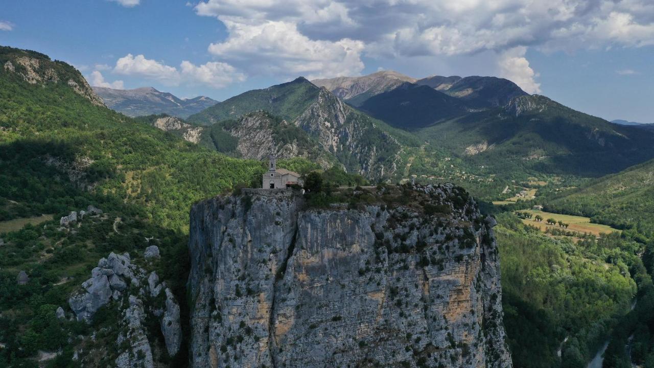 Residence de Plein Air Panoramique à la Porte des Gorges du Verdon Castellane Extérieur photo